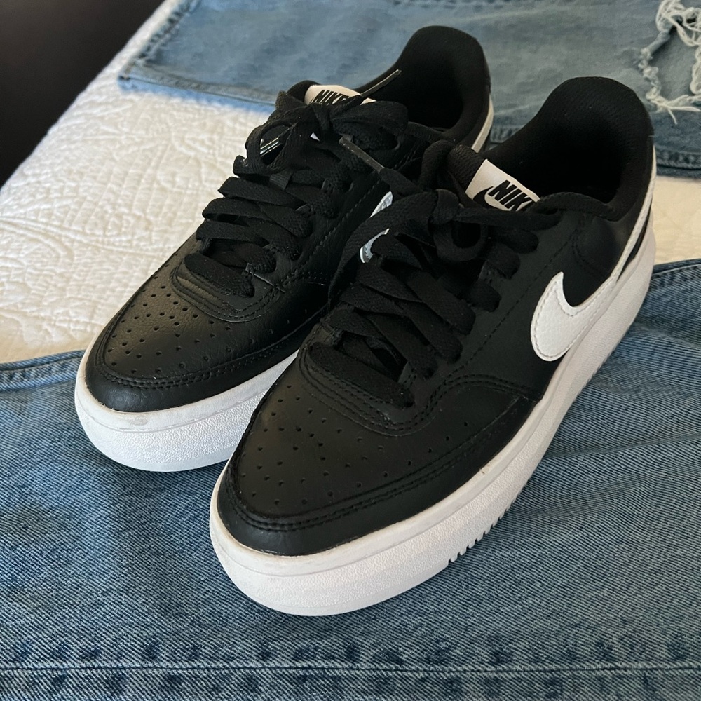 Nike Classic Black and White Low-Tops